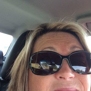 Meet your Posher, Glenda